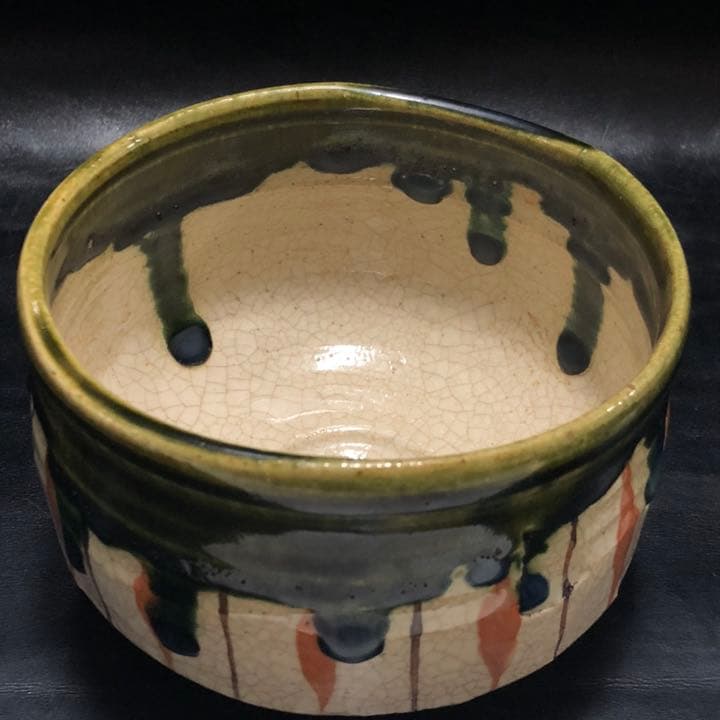 美しい古美術◼️蔵から美しい紋様と見事に流れる釉薬の抹茶茶碗