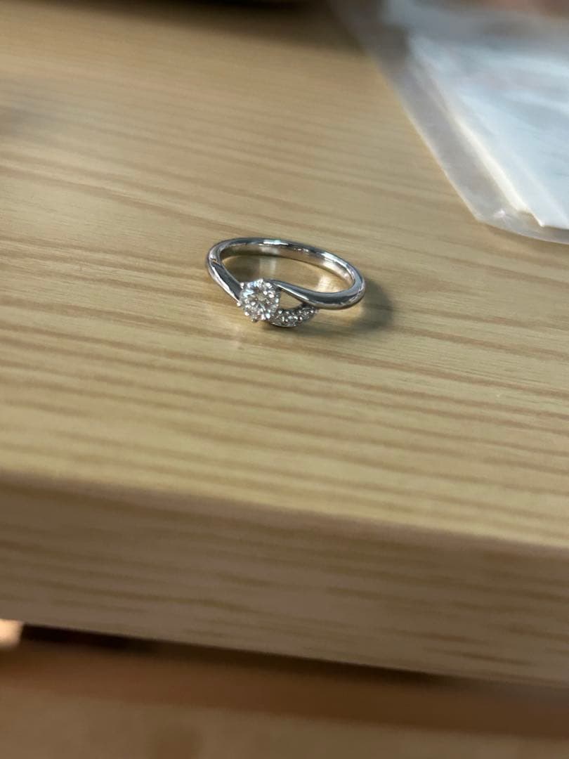 ラザールダイヤモンド エリー 0.26ct 7号