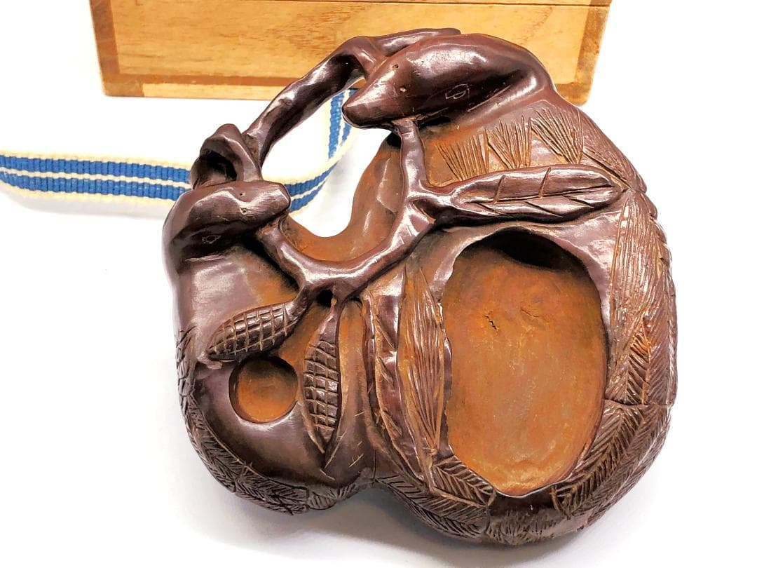 獺図木硯 】 カワウソ容彫り 骨董 桐箱付き