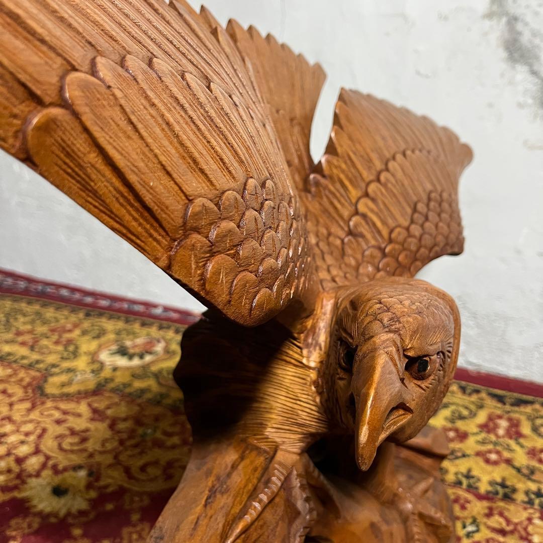 大型 木彫り 鷲 置物 一刀彫 彫刻芸術品 ヴィンテージ 民芸品 インテリア