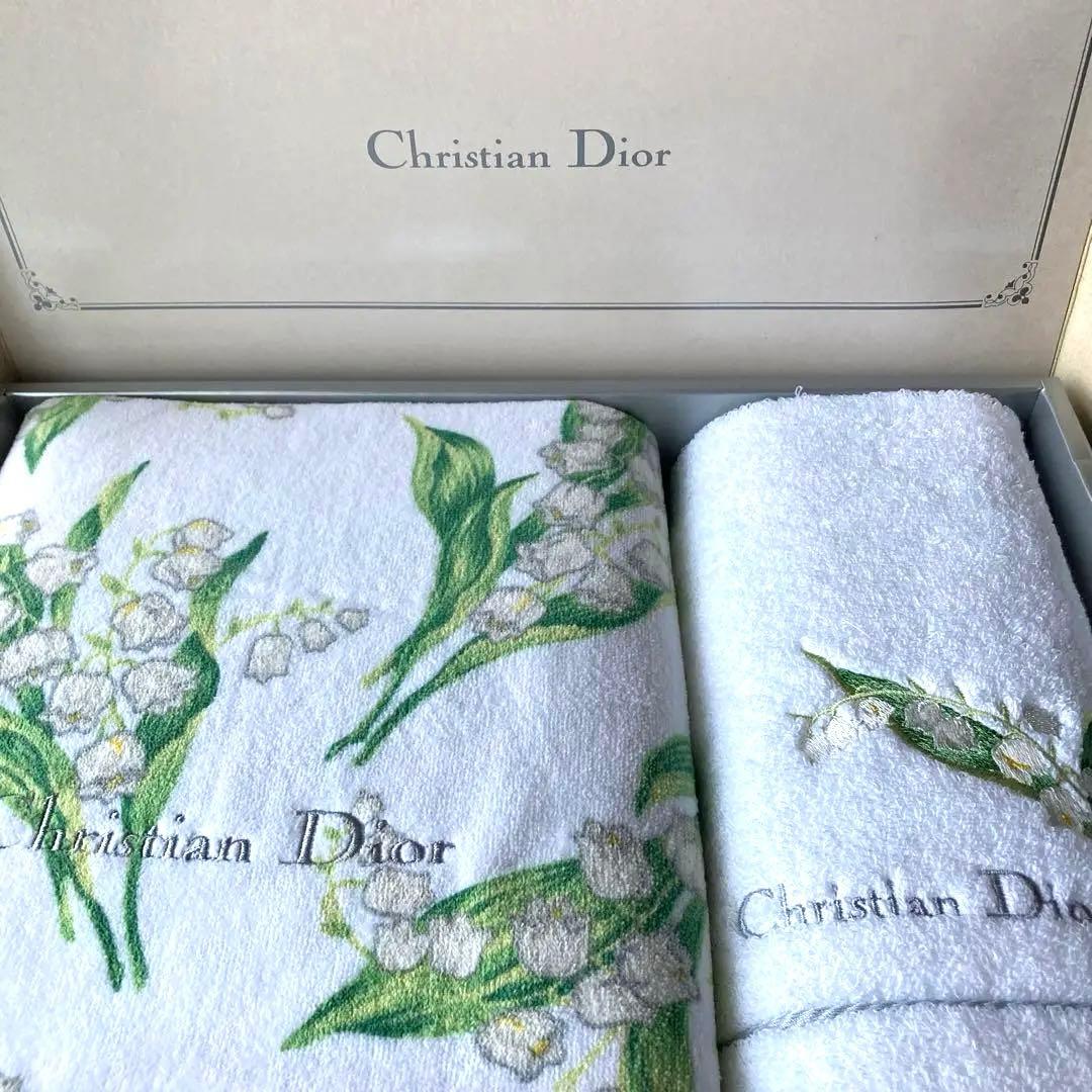 Christian Dior バスタオルフェイスタオル - メルカリ