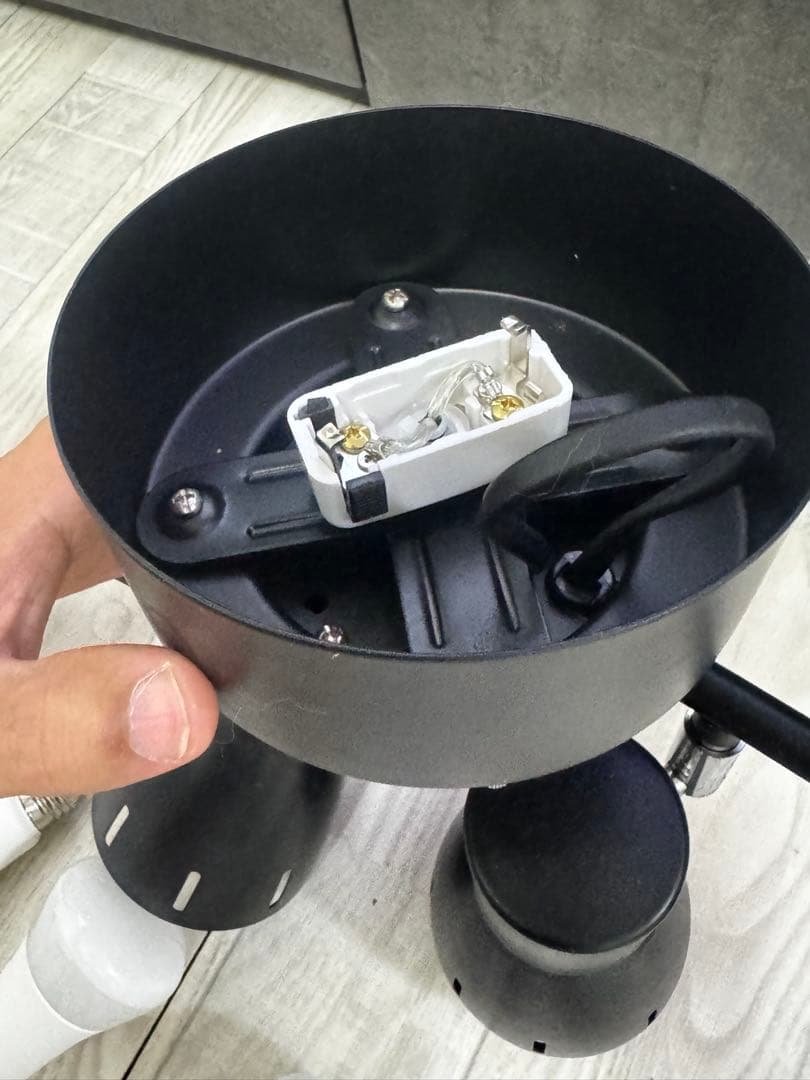 PHILIPS Hue スポットライト 4灯 RGB電球4個 Bridge付き Philips