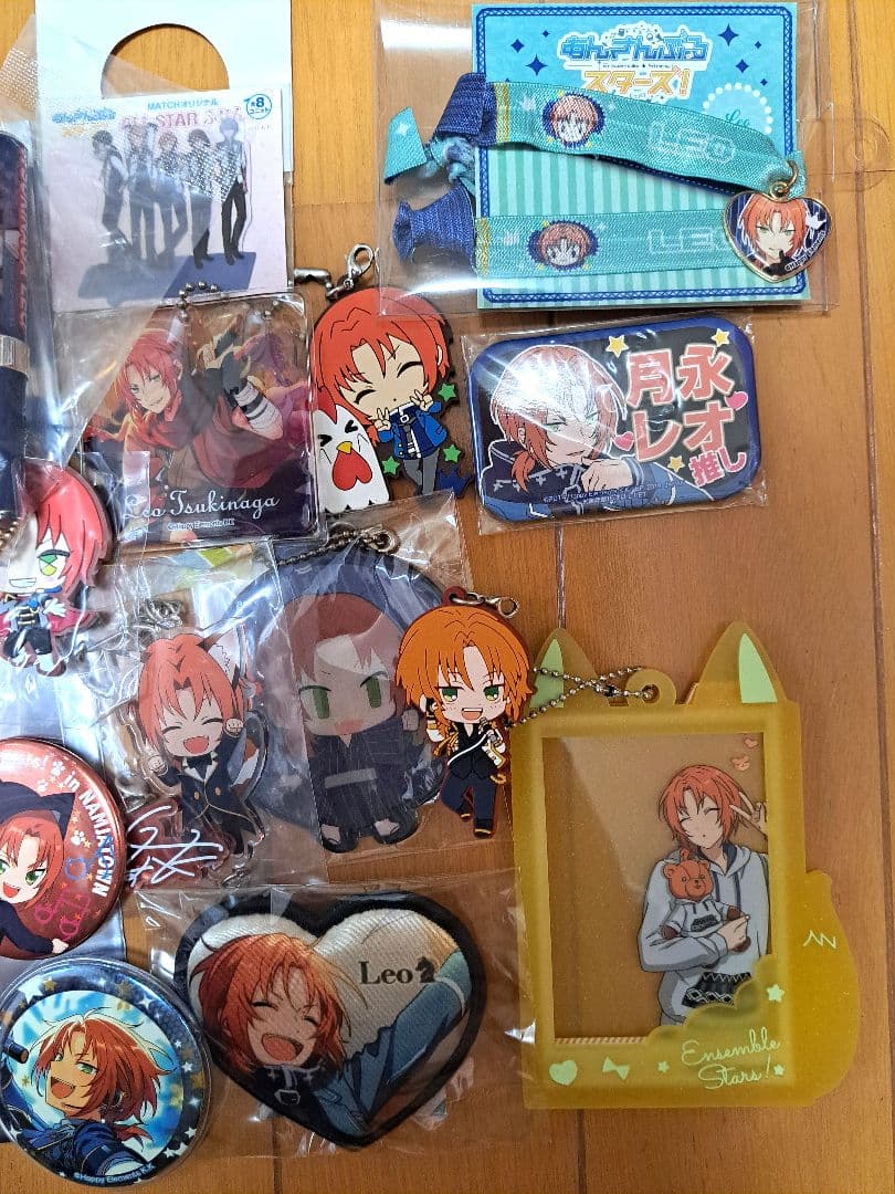 月永レオ グッズセット 缶バッジ ラバスト カード うちわ ペンライト あんスタ