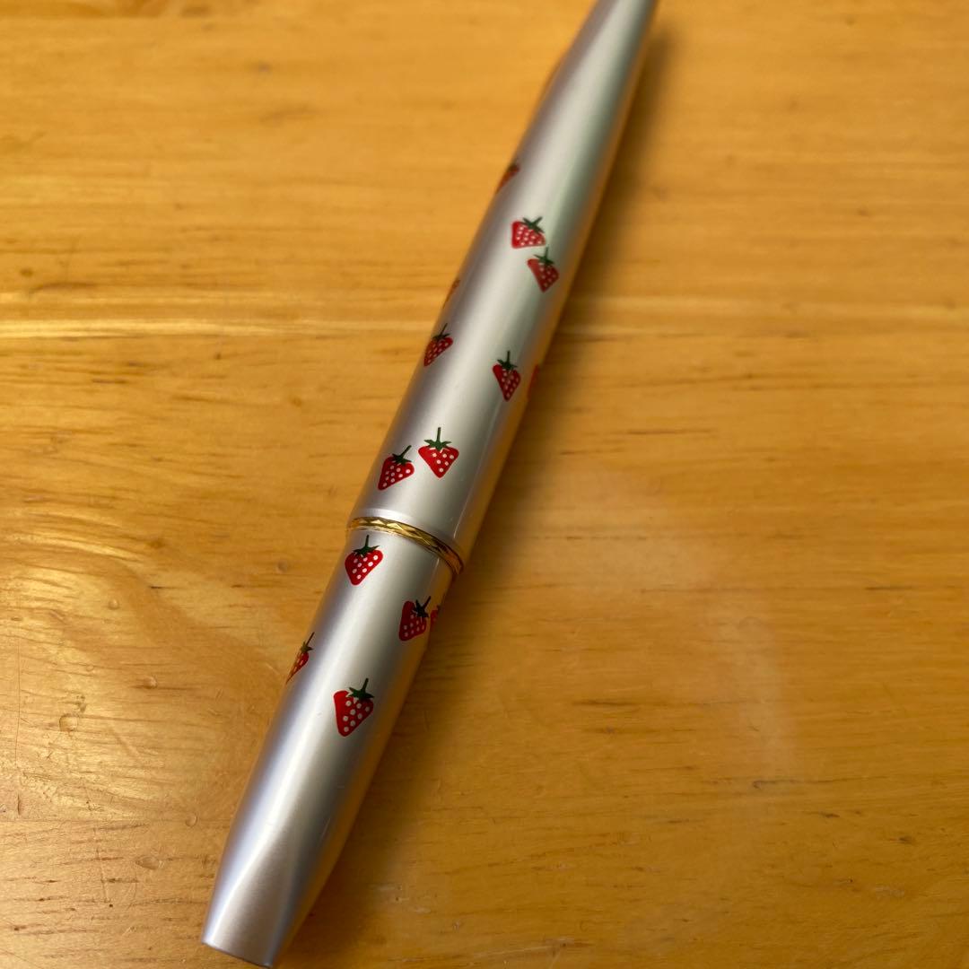 ポ*！様 美品　プラチナ　ポケット　イチゴ柄　万年筆　14k 細字 Platin