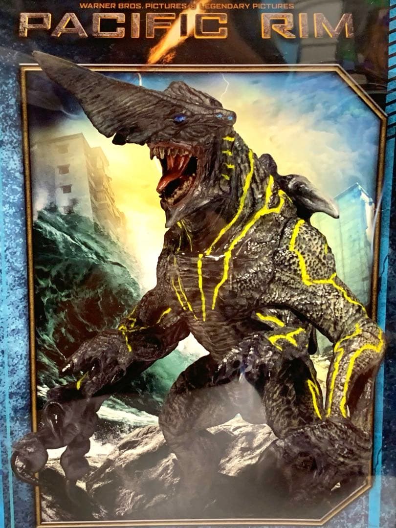《新品》⭐︎パシフィック・リム　DXアクションフィギュア KNIFEHEAD♪⭐︎