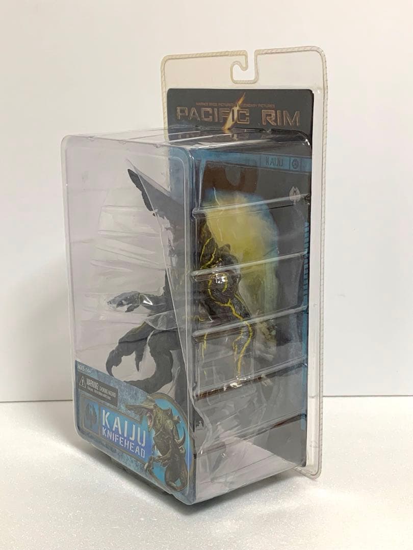 《新品》⭐︎パシフィック・リム　DXアクションフィギュア KNIFEHEAD♪⭐︎