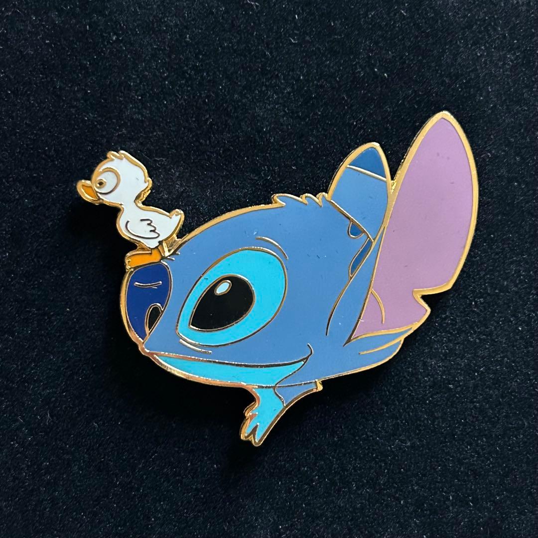 新品未使用☆ディズニーピンズ スティッチ 限定品/ピンバッジ/激レア③