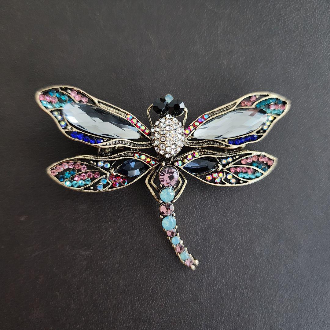 ブローチ トンボ ヴィンテージ風 レトロ 秋 - メルカリ