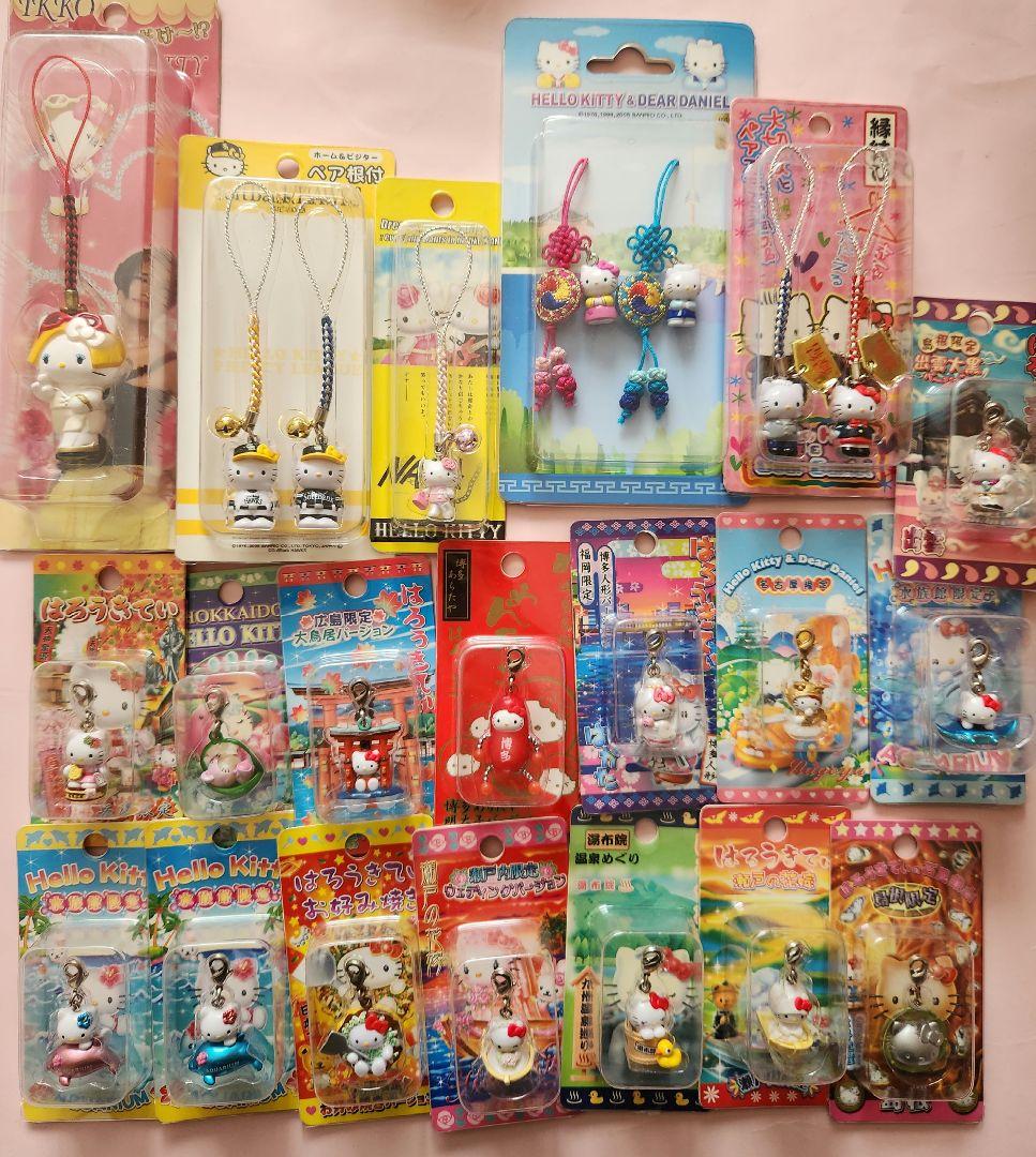ハローキティご当地キーホルダー、ぬいぐるみ