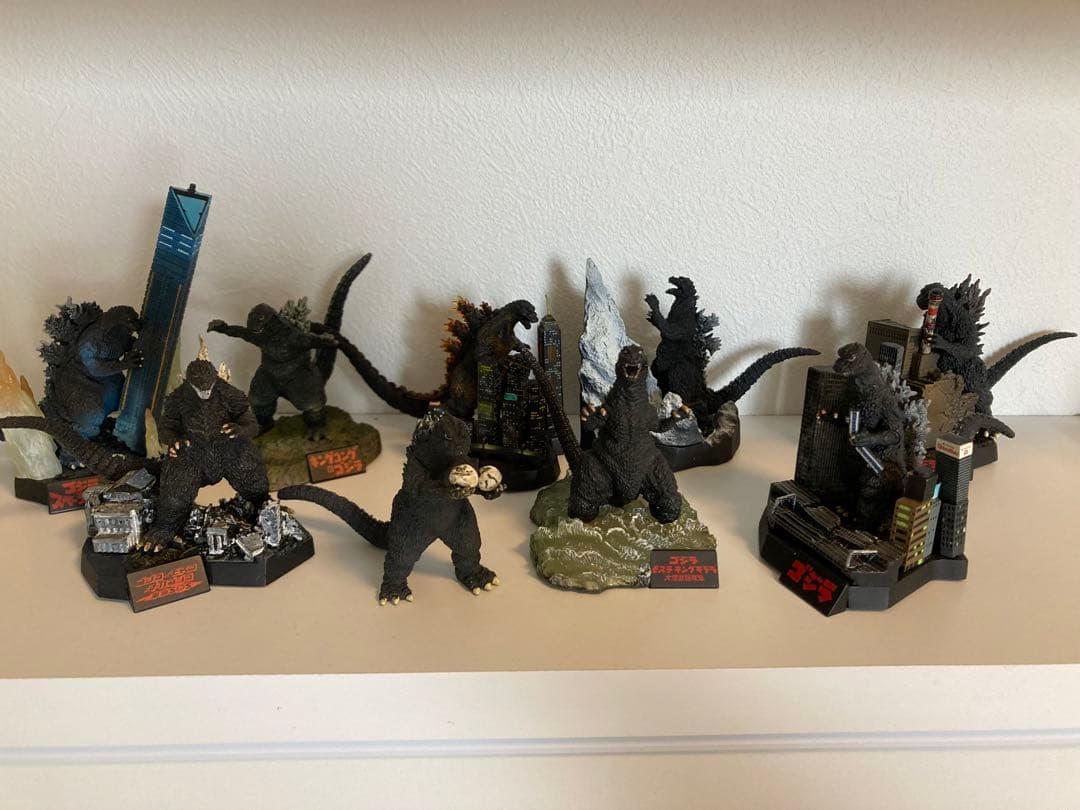 ゴジラ大怪獣百科第1弾カード 150種完全コンプリ レアカード含み合計