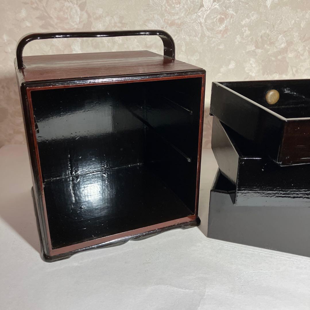 骨董紅溜塗り手提げ付き三段菓子箪笥