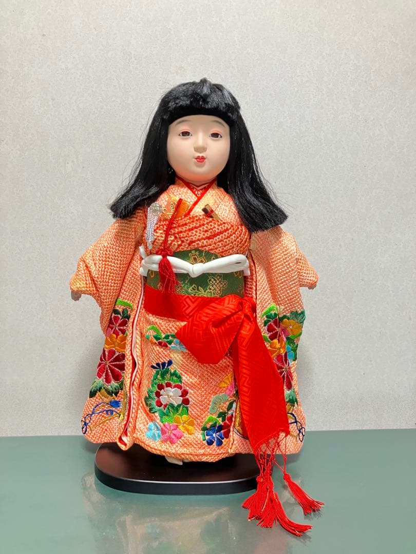 市松人形 オレンジ着物 花刺繍