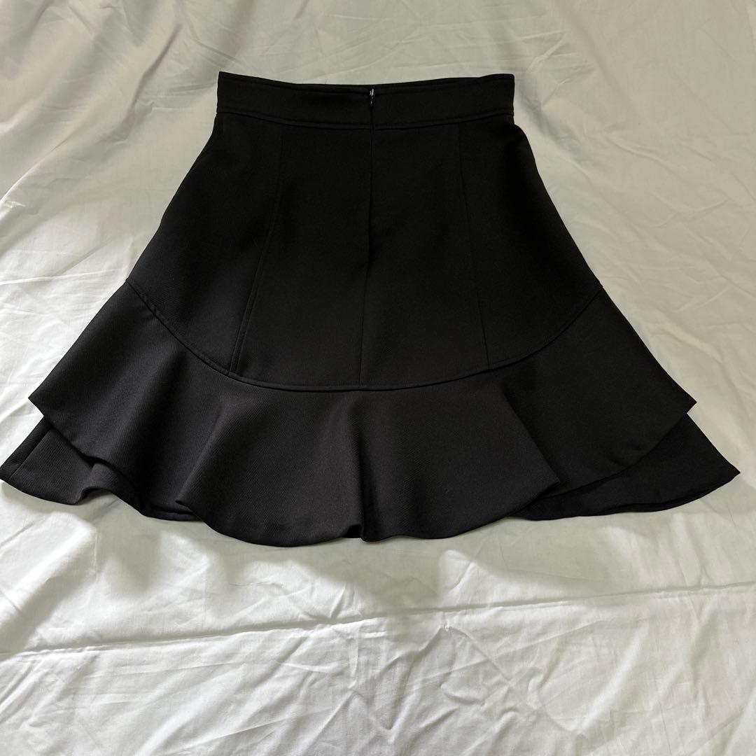 【新品未使用タグ付き】J ILL STUART フレアスカート 黒Lサイズ