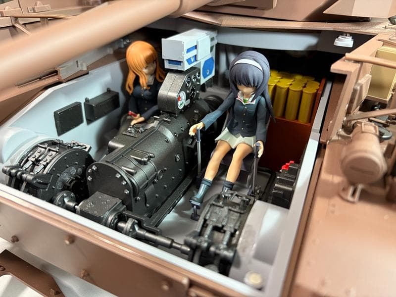 完成品☆アシェット　Ⅳ号戦車H型（D型改）をつくる　ガールズ＆パンツァー