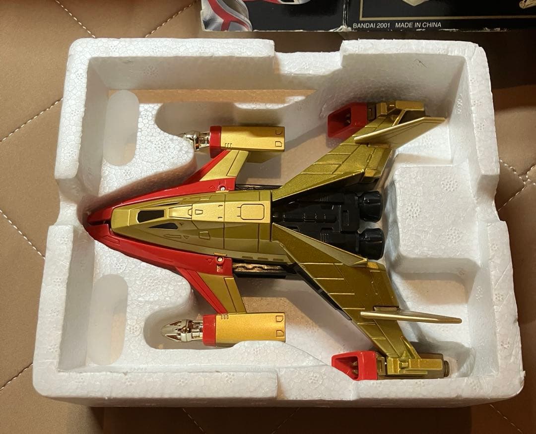 ウルトラマンダイナ 海外限定 アルファスペリオル ゴールドバージョン