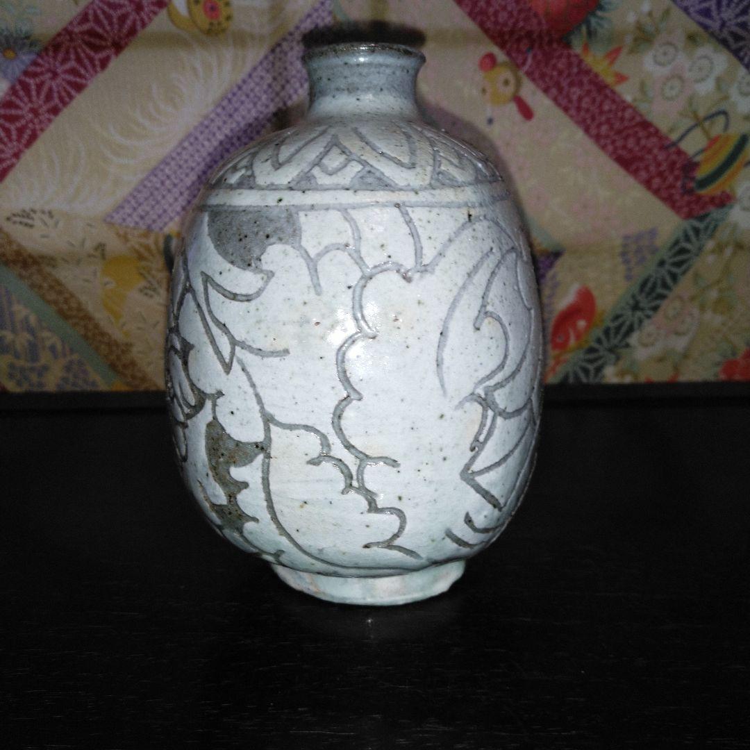 NO406 粉青沙器　魚絵壺　韓国陶器