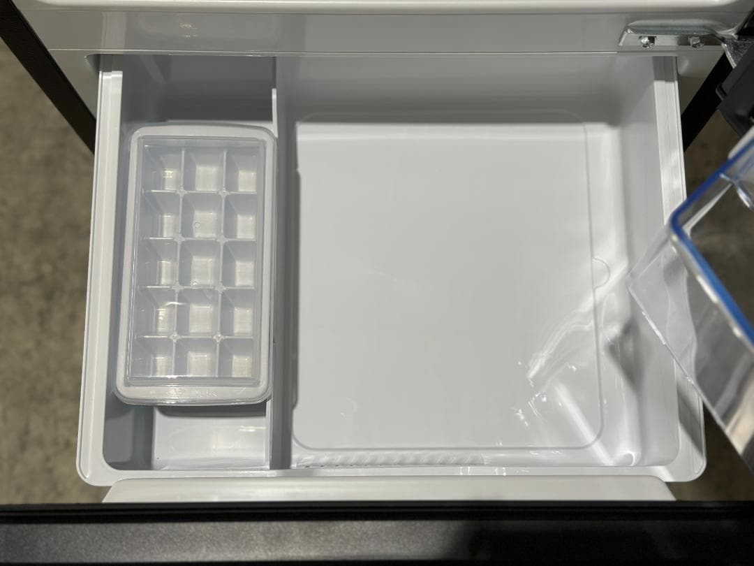 ハイセンス 2ドア冷蔵庫 135L HR-G13C-BR 右開き 23年製