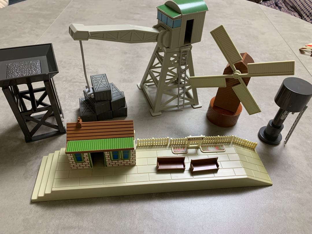 きかんしゃトーマス　しゅっぱつしんこうシリーズ