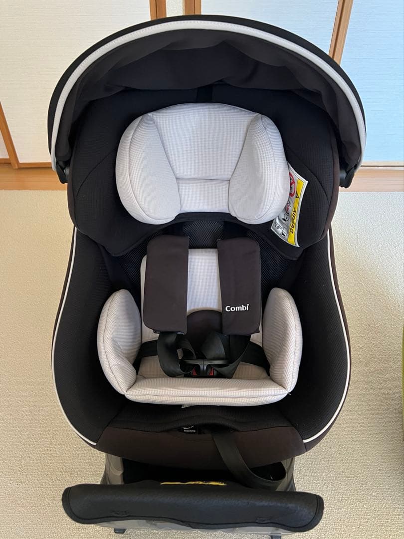 combi クルムーヴ エッグショック ISOFIX チャイルドシート