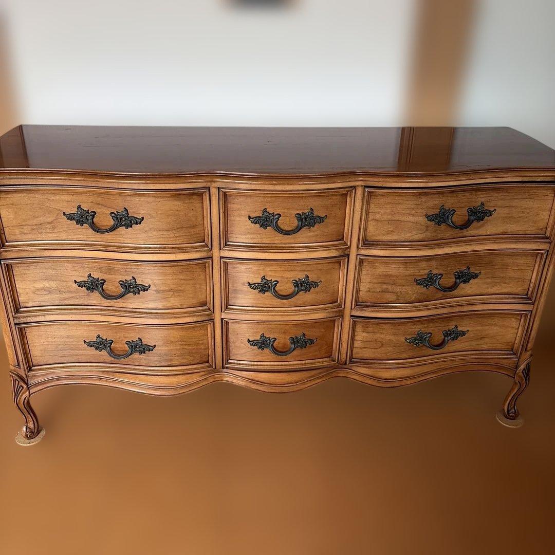 アメリカビンテージ ディキシー(Dixie) 猫脚サイドボード