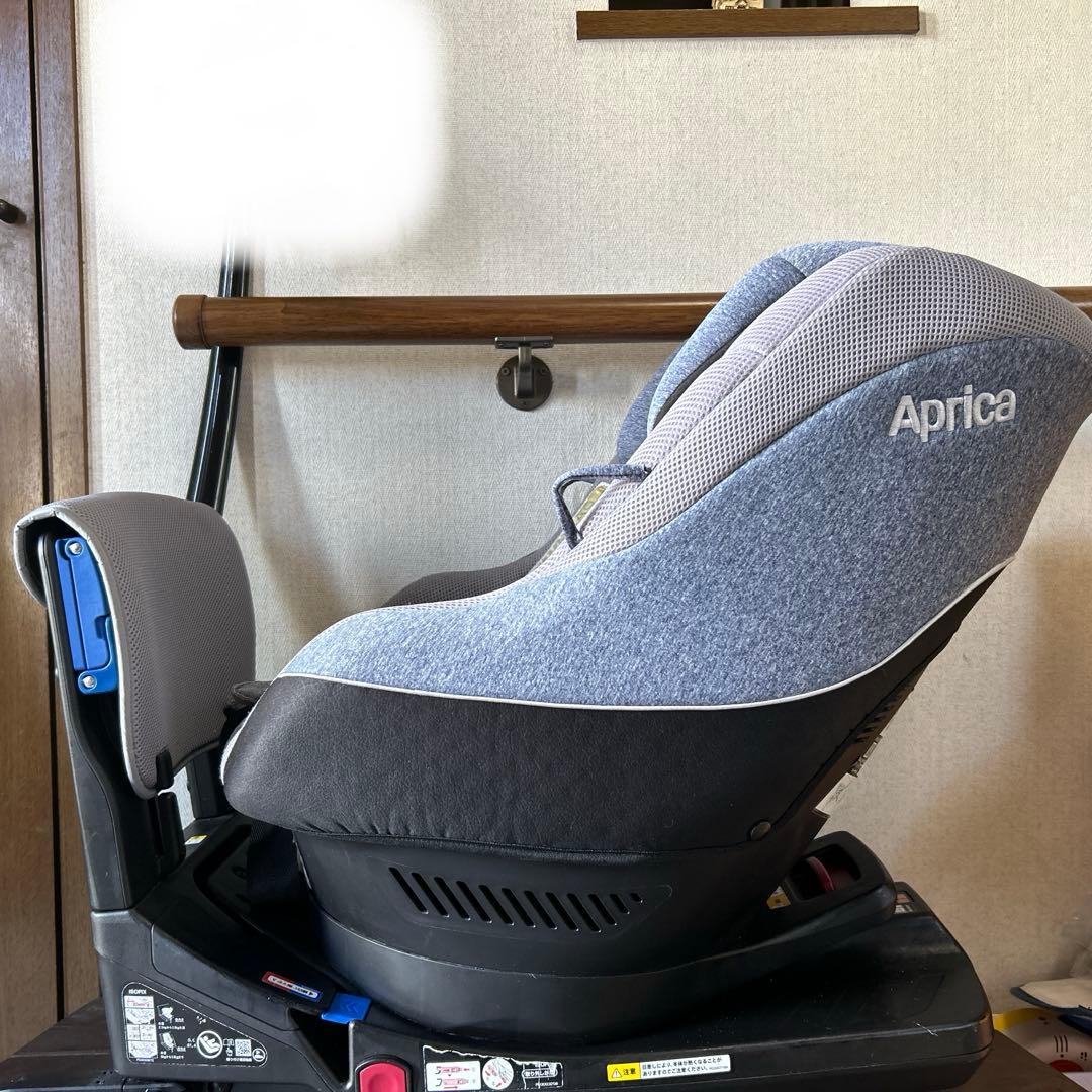 Aprica 車用チャイルドシート クルリラ