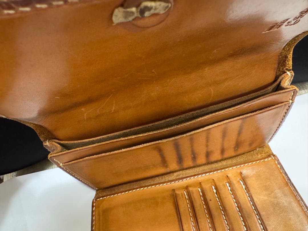 goro'sレザー長財布 コンチョ付き