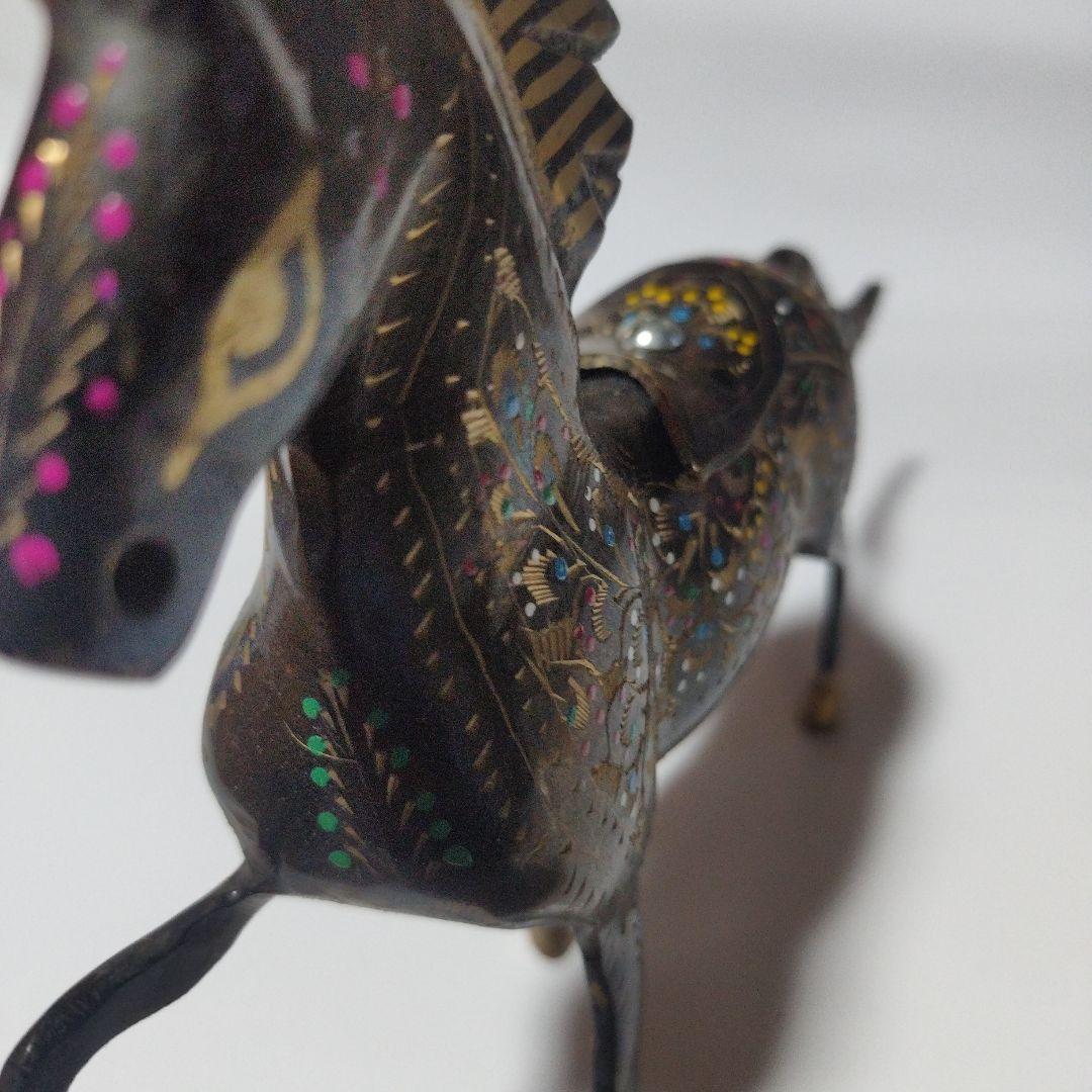 アンテーク　装飾的な金属製馬の彫刻