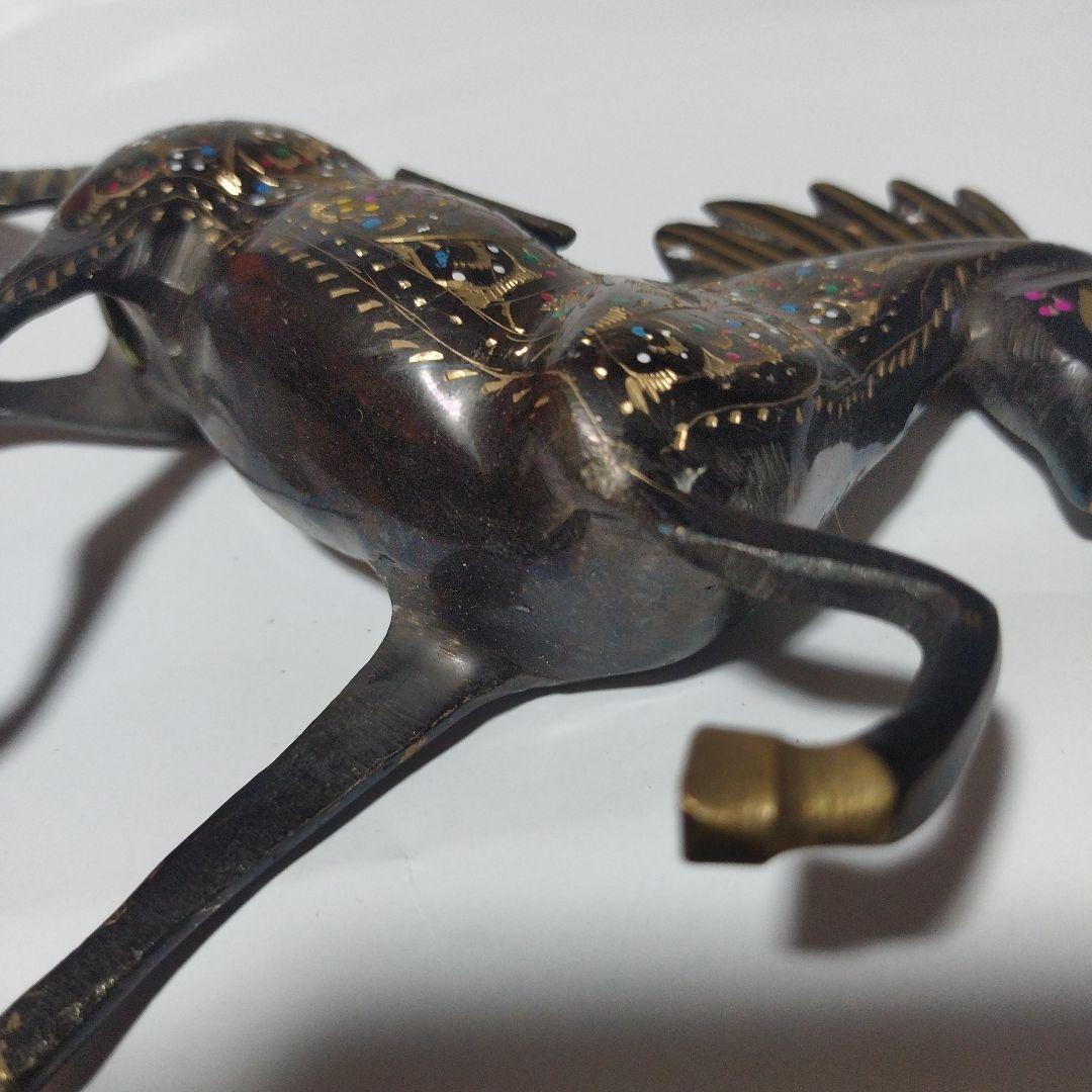 アンテーク　装飾的な金属製馬の彫刻