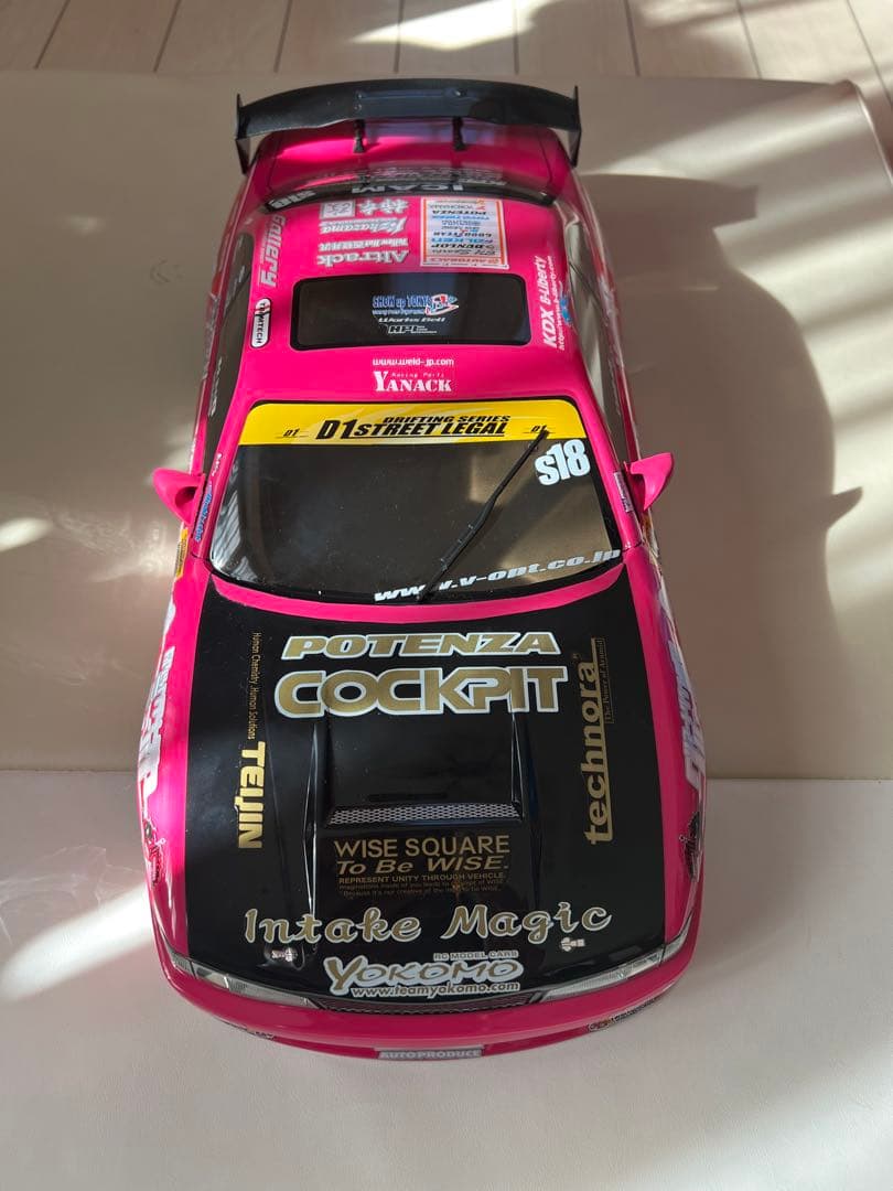 ヨコモ S14ドリフトカー ピンクボディー