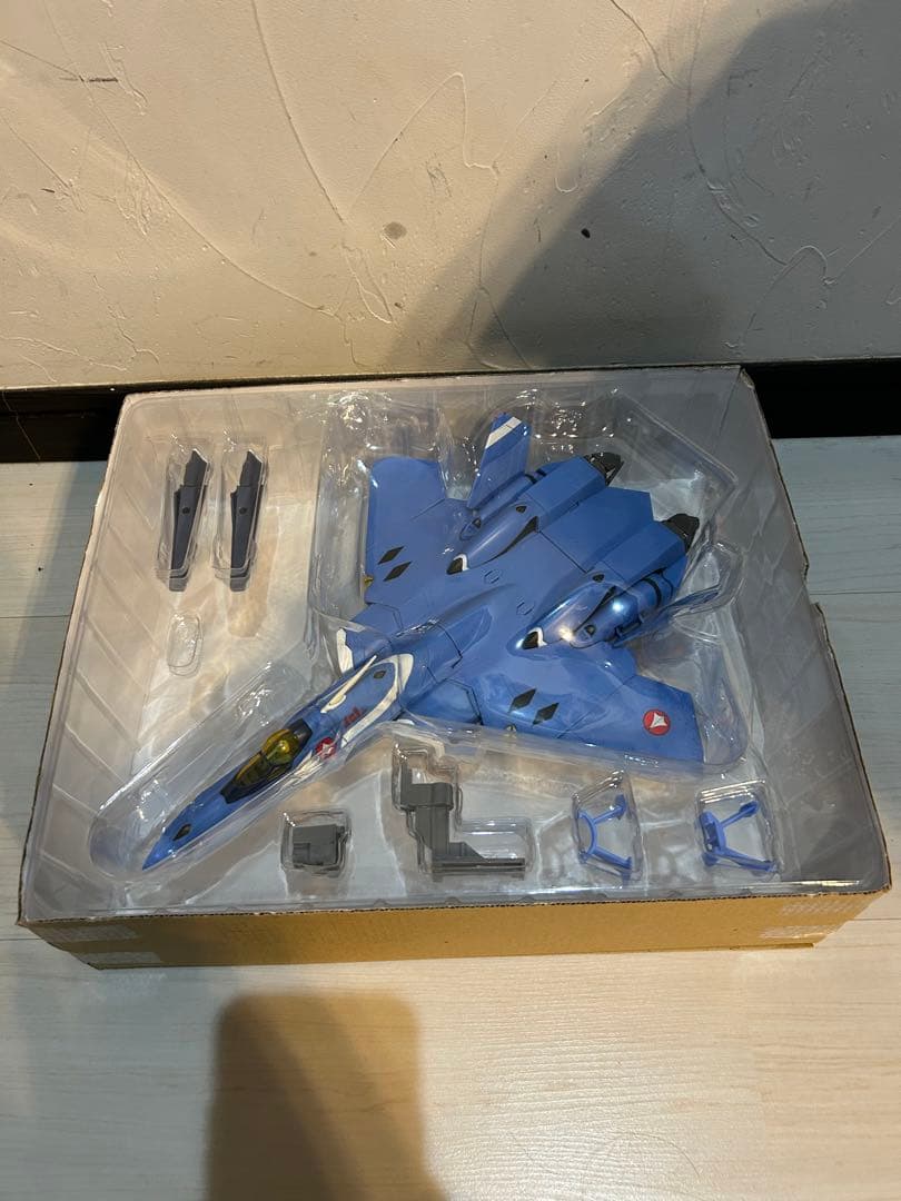 未使用品】マクロス VF-22S 完全変形 1/60