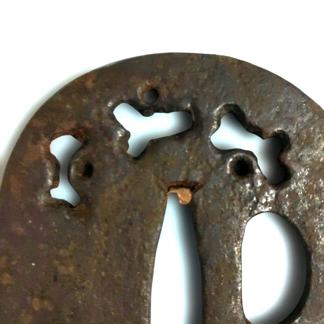 b10. 山吉兵　在銘　鉄地　鍛え鐔　尾張