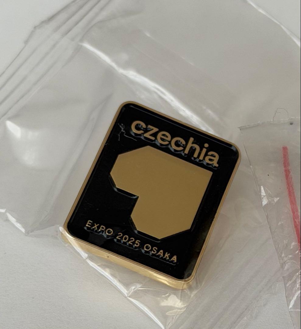 非売品 チェコ館 VIP専用ピンバッジ 万博 - メルカリ