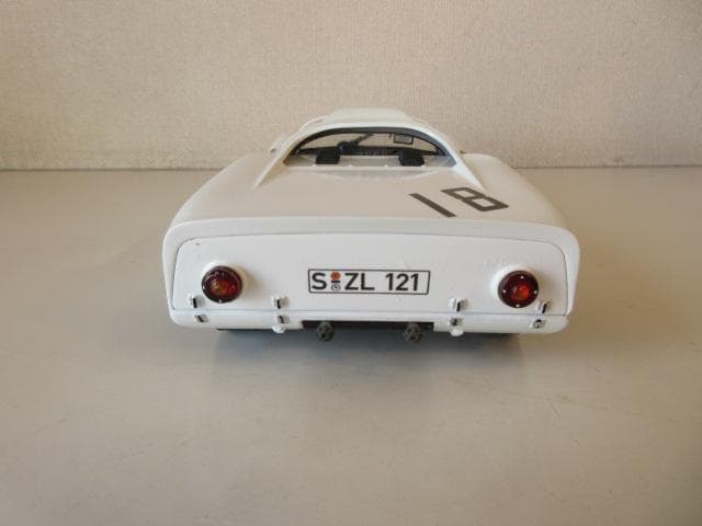 特価 exoto (1/18) ポルシェ 910 #18