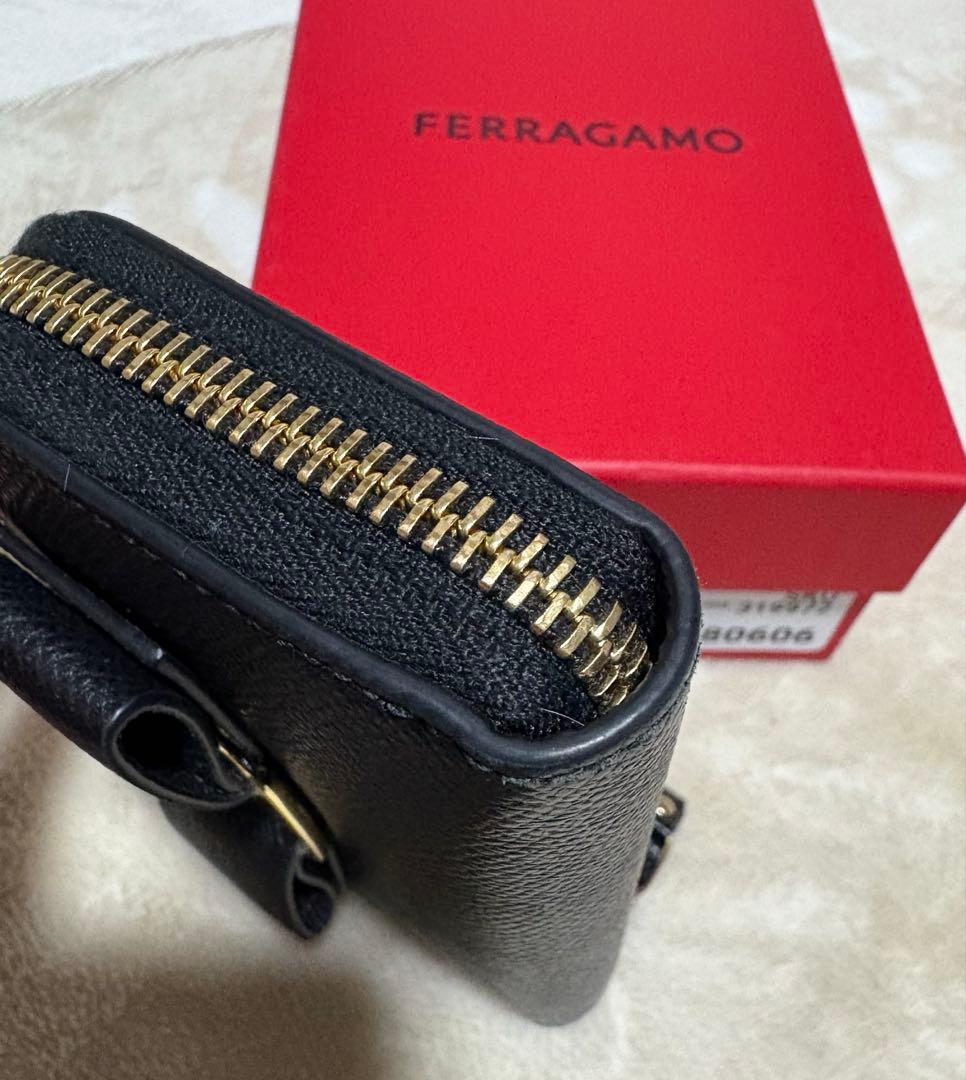 フェラガモ ヴァラリボン☆美品 2025.5月購入 お値下不可の最終価格⭕️