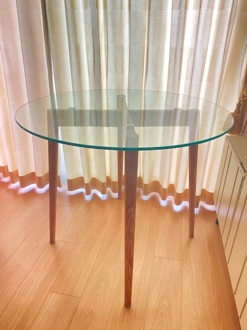 ガラステーブル　メゾンデュモンド　海外ブランド