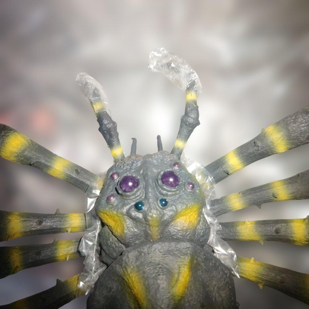 東宝大怪獣シリーズ　クモンガ　少年リック限定版　カマキラス台座付属　フィギュア