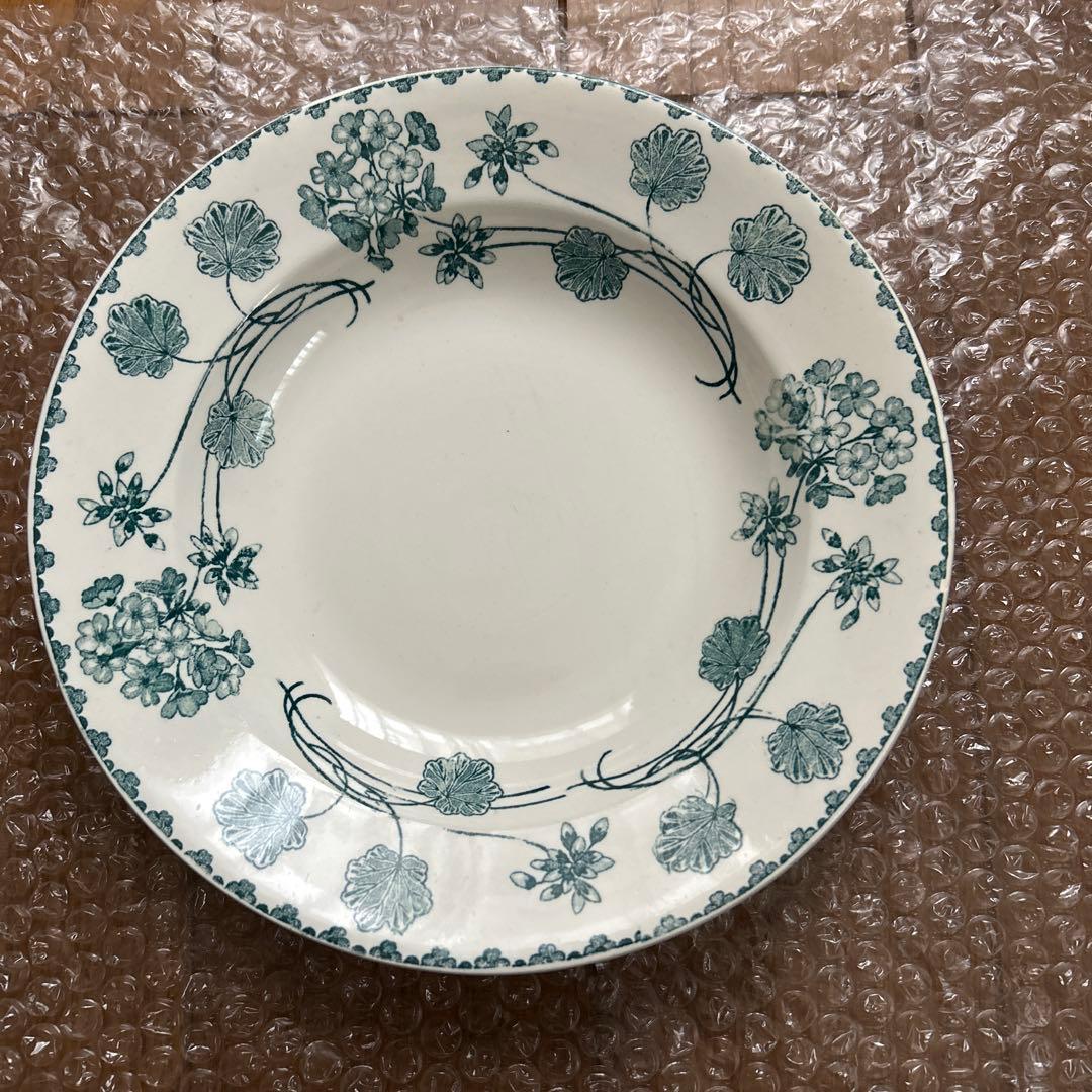 フランスアンティークサルグミンヌゼラニウムスーププレート - メルカリ