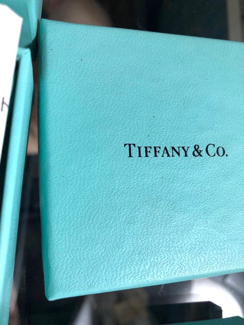 ESSENTIALS 様 ティファニー ネックレス等アクセサリー箱 箱のみ