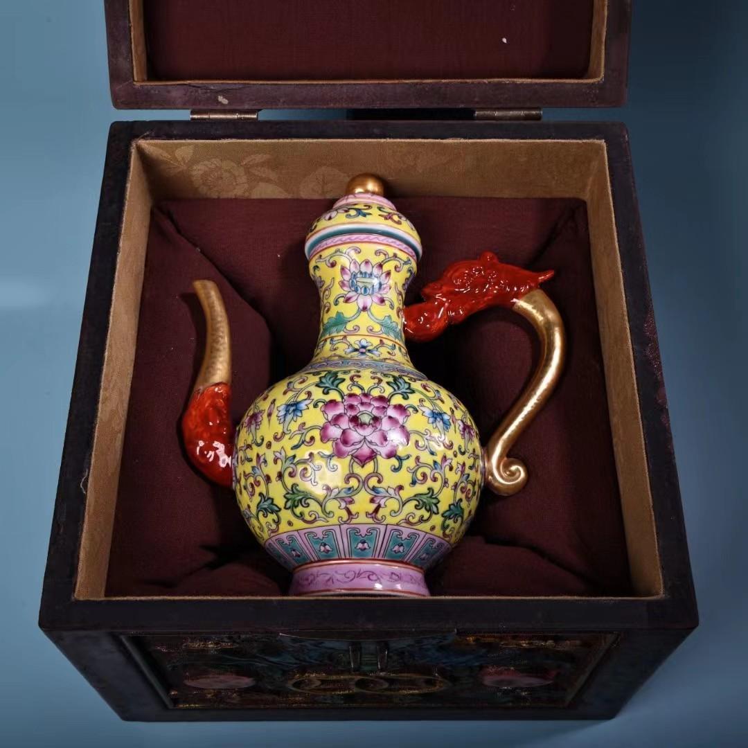 中国古美術・珍蔵粉彩斗彩陶磁器の皿・中皿・置物・純手描き・茶道具