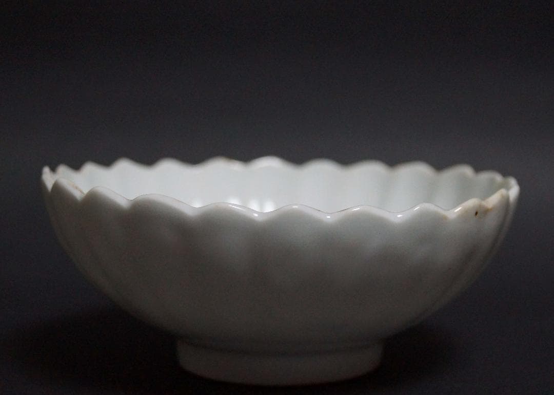 江戸中期(文化年)柿右衛門色絵『菊寿祥瑞文』菊型向付/