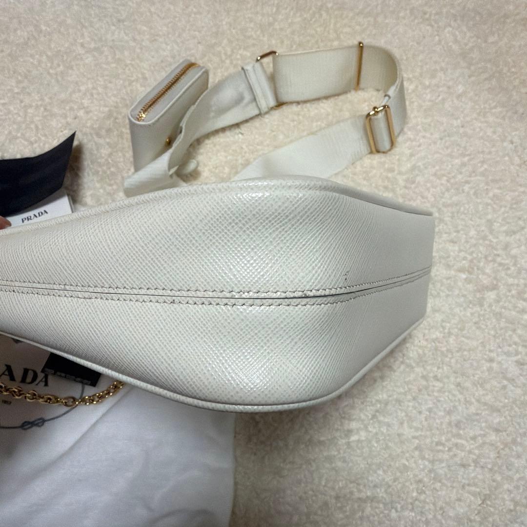 【星様】PRADA Re-Edition 2005 サフィアーノレザー バッグ