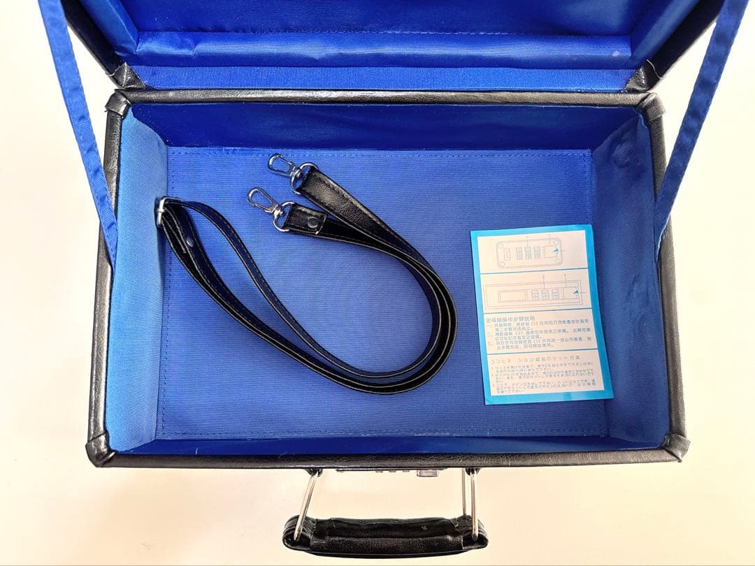 Moi-meme-Moitie 燭台ロゴトランク モワメームモワティエ