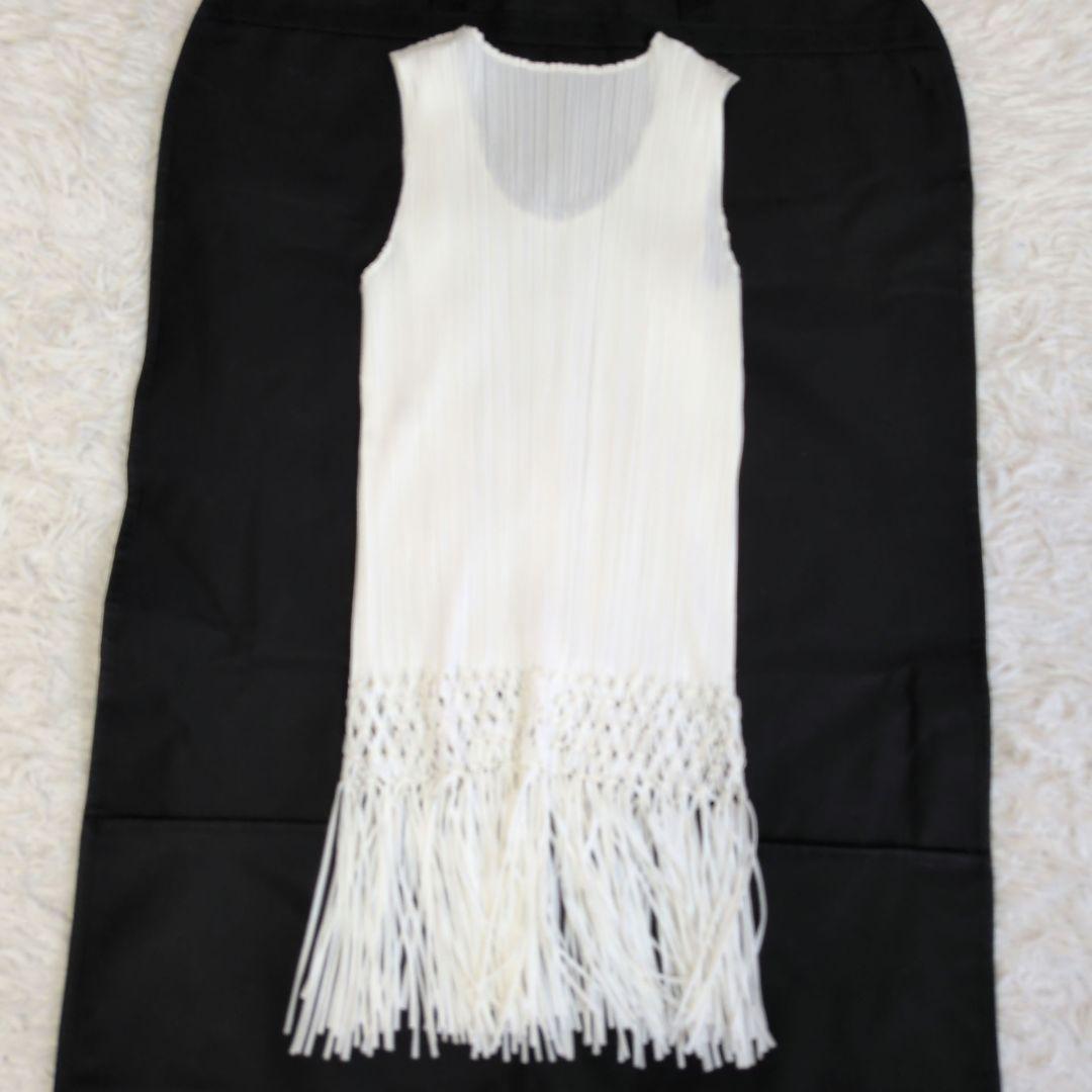 美品✨️プリーツプリーズイッセイミヤケ フリンジ裾編みタンクトップ ノースリーブ