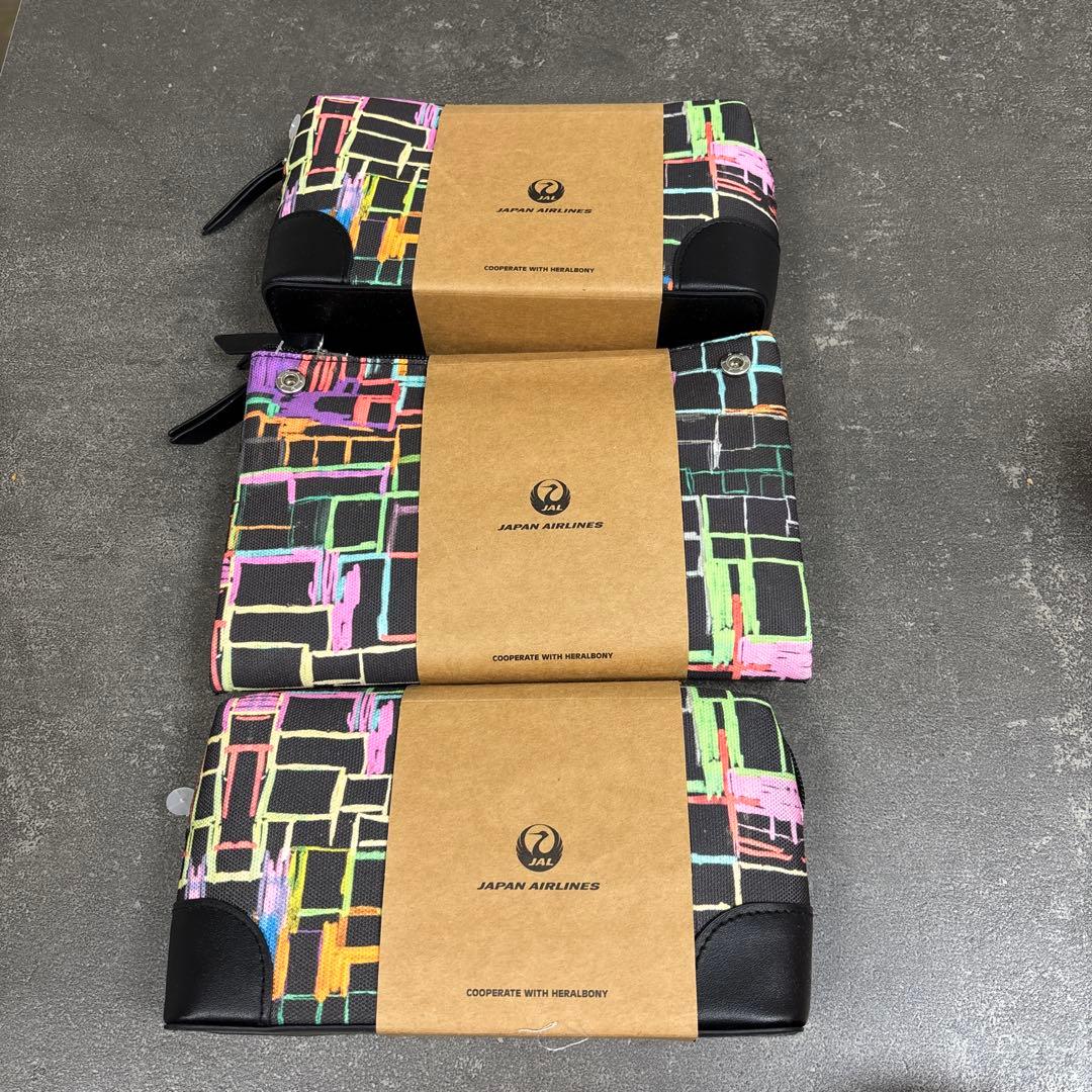 未開封品】JALファーストクラストラベルポーチ HERALBONY コラボ