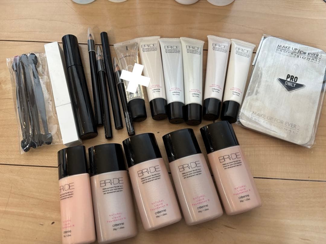 プロ用　美容学生　メイク道具一色