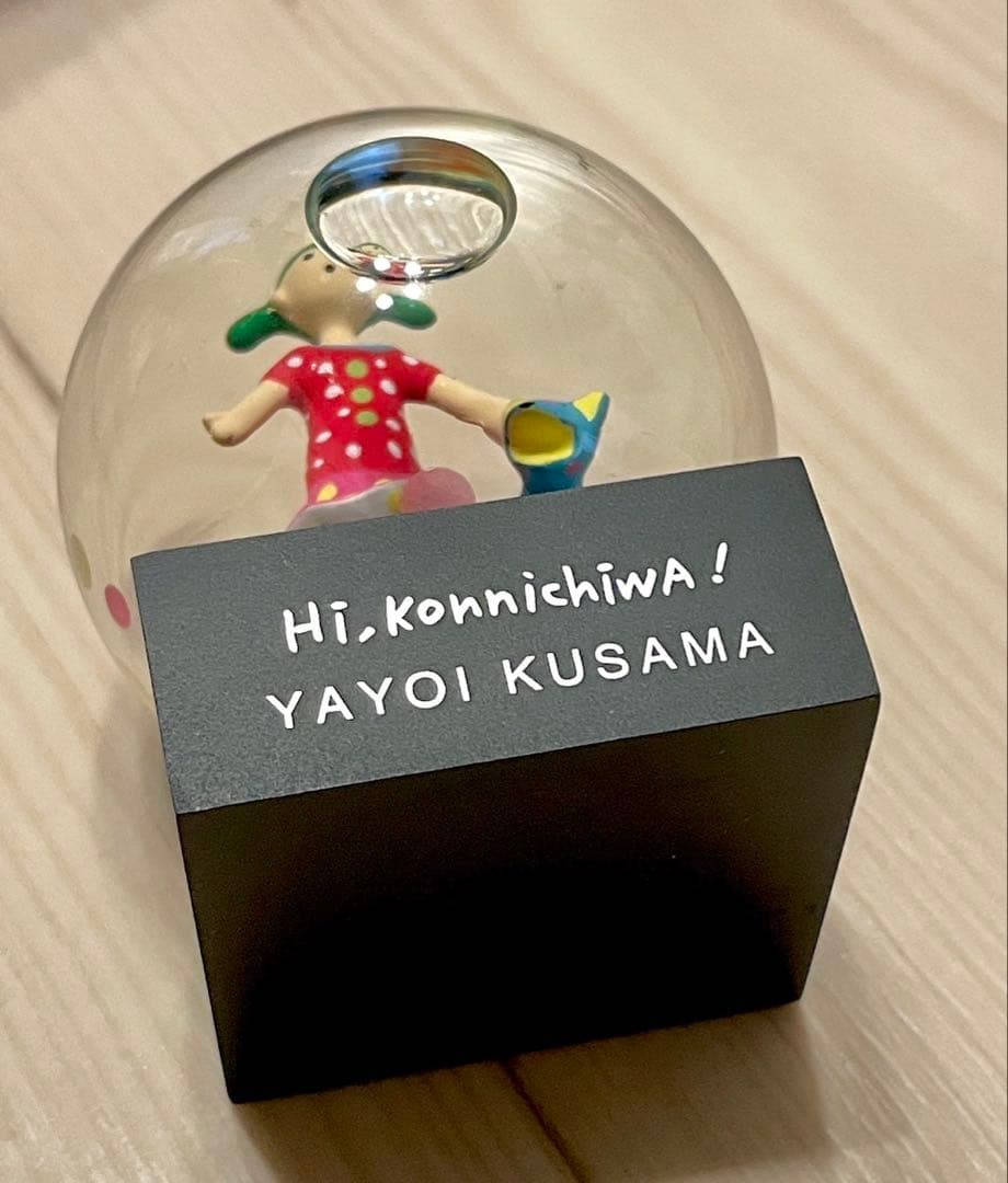 草間彌生 スノードーム Yayoi kusama Hi,konnichiwa! - メルカリ