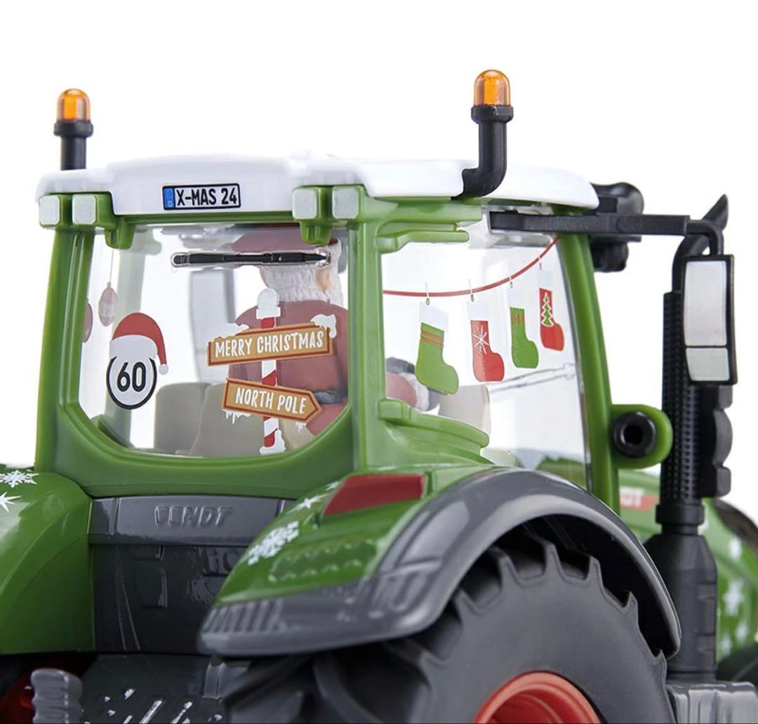 siku 3224 クリスマスデザイン フェントトラクター 1:32