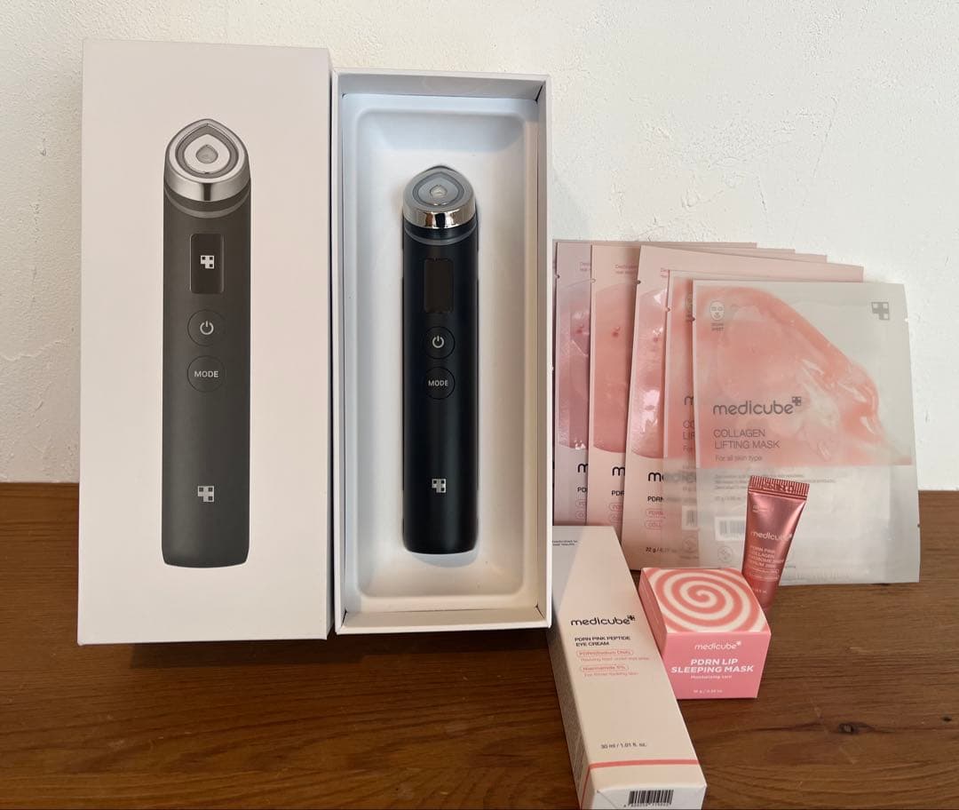 medicube 美顔器 ブースタープロ ブラック パンダキャップ付き AGE-R