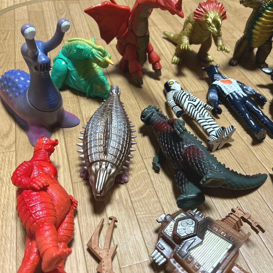旧ウルトラ怪獣シリーズ　26体セット　昭和怪獣　大量まとめ