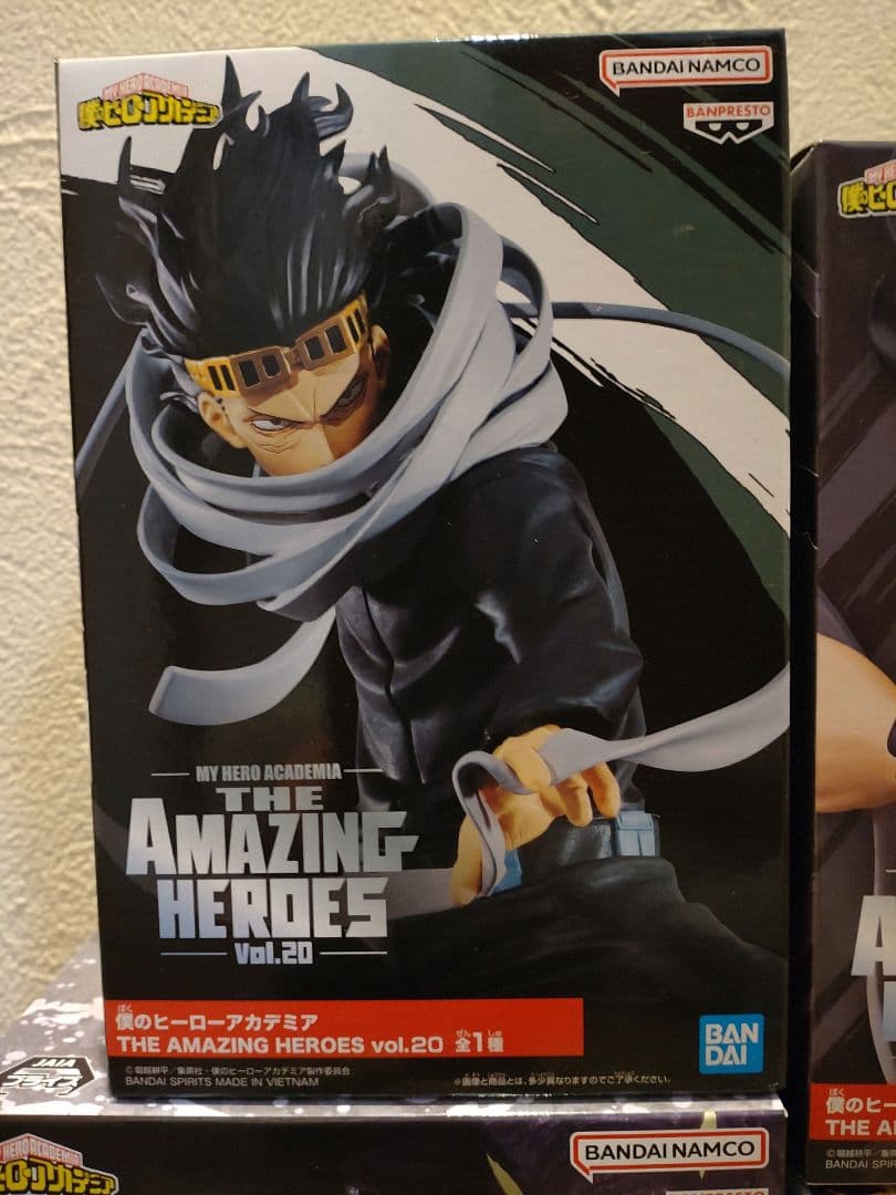 未開封ヒロアカフィギュア　相澤　常闇　爆豪アメイジングヒーローズ
